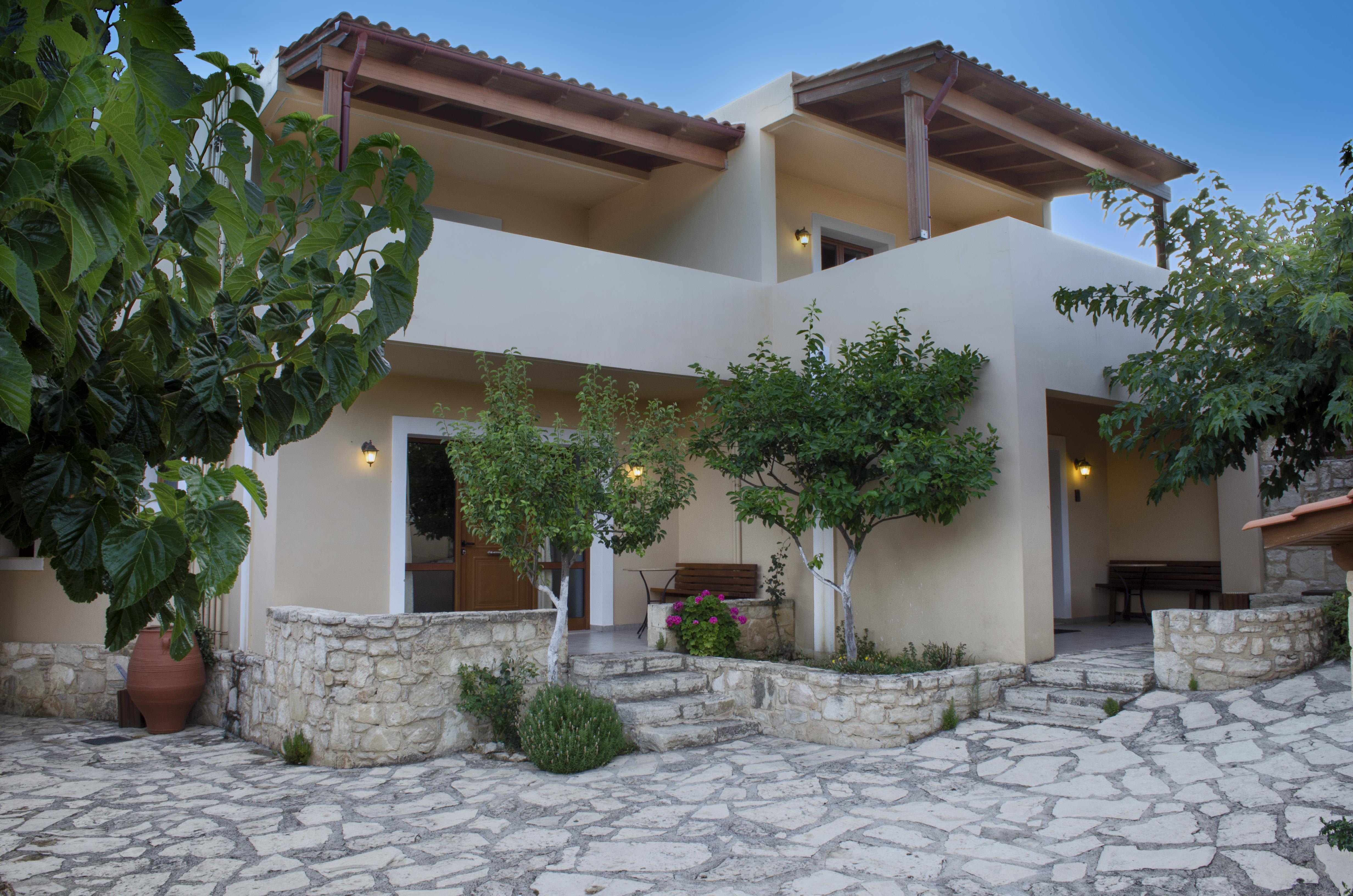 Earino Apartment Kato Asites Bagian luar foto
