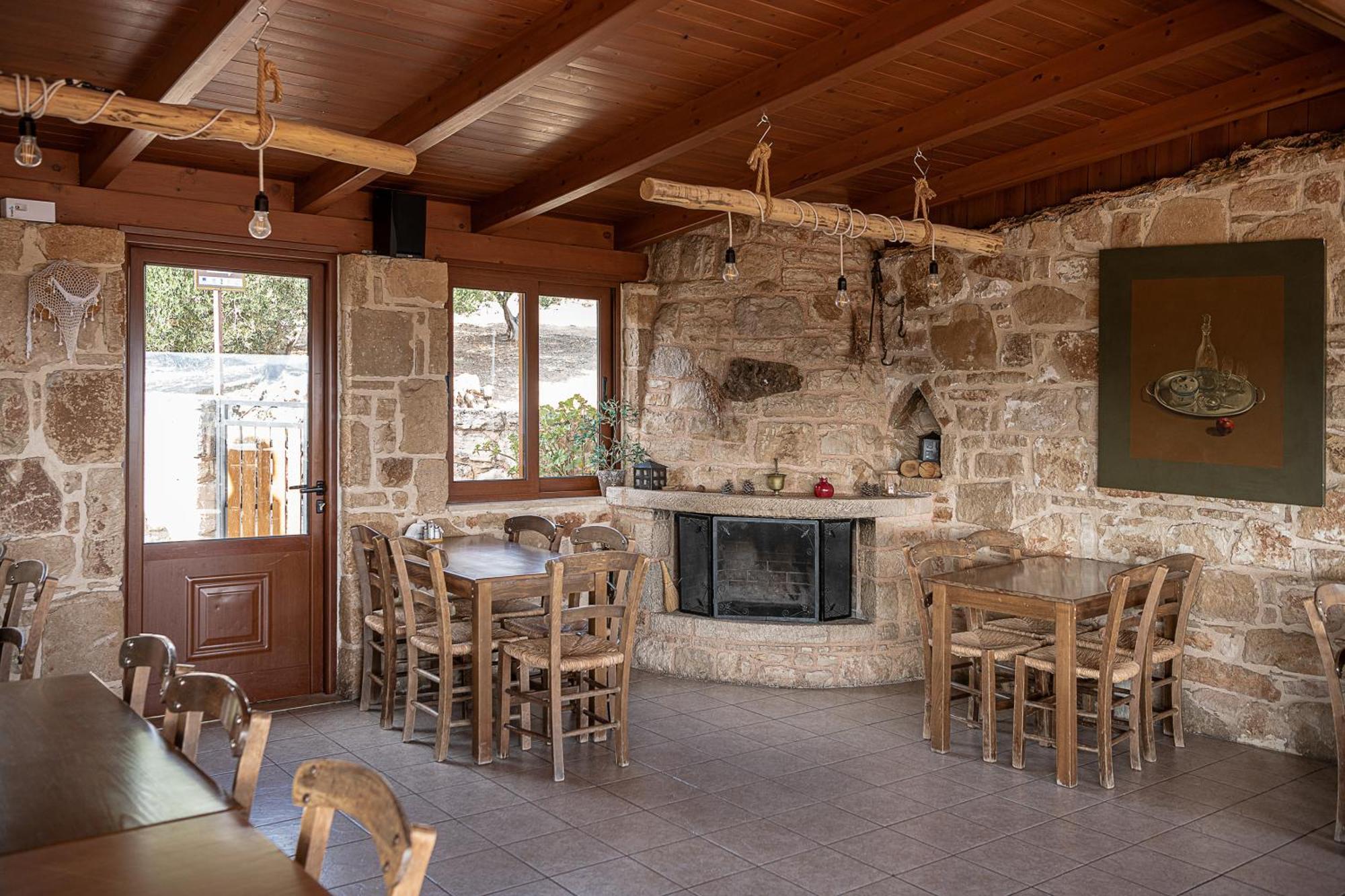 Earino Apartment Kato Asites Bagian luar foto